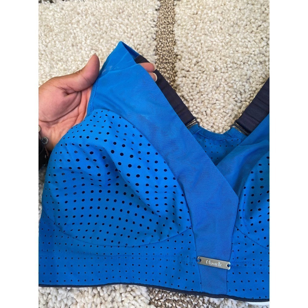 Chantelle Sports Bra - Picture 4 of 7